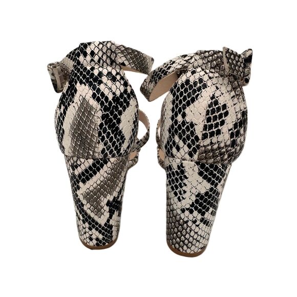 Qupid Women’s White Strappy Snake Print Chunky Heels Size 9.5 - Picture 4 of 5